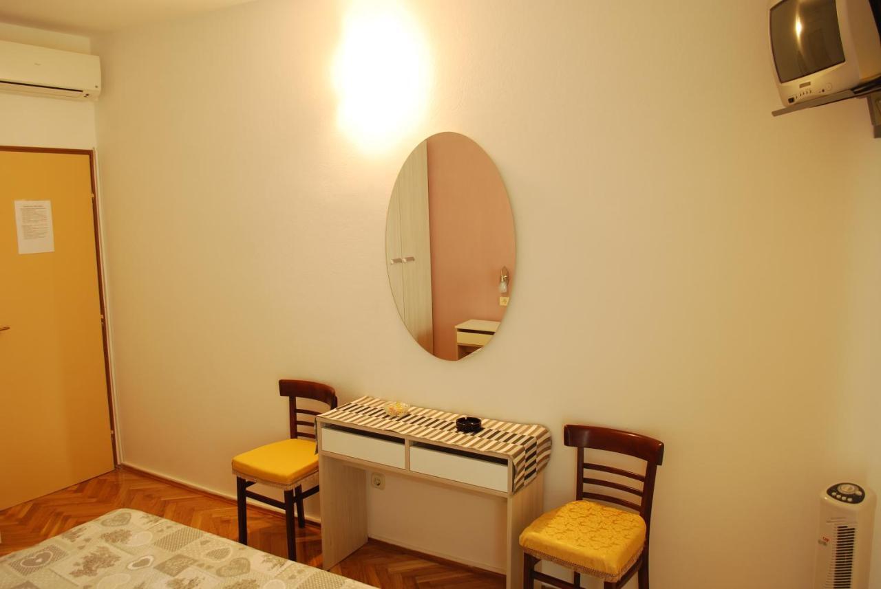 Rooms Villa Andreja パグ エクステリア 写真